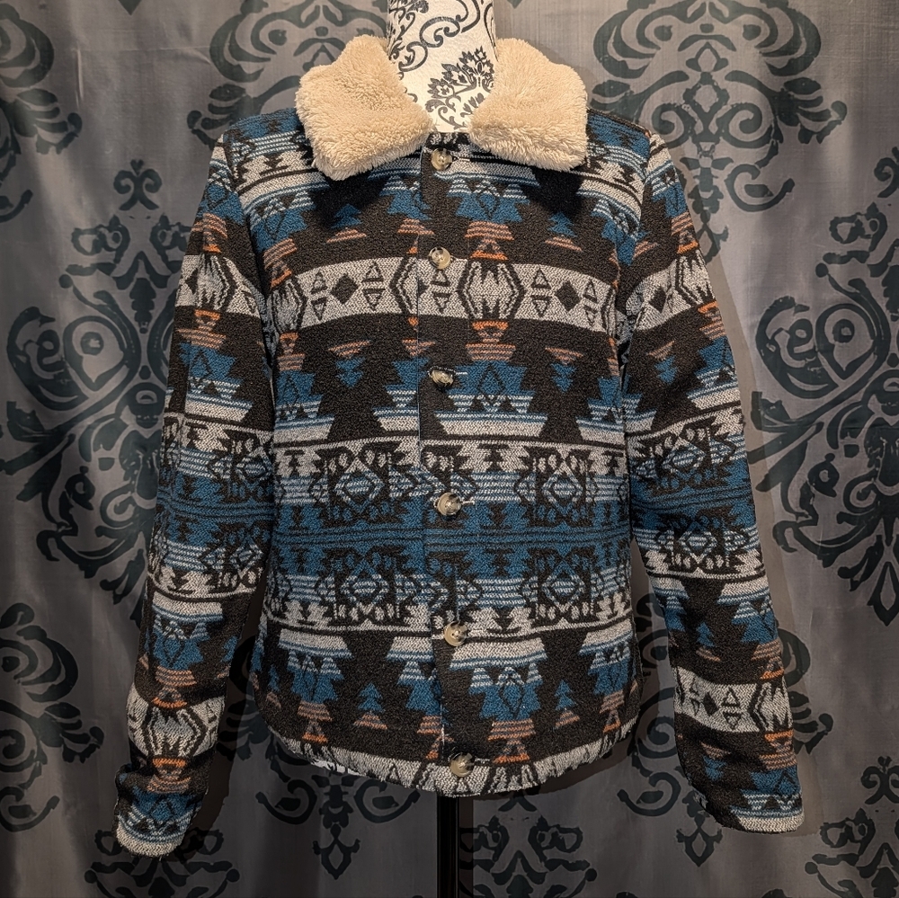 Idyllwind Reversible Sherpa Blanket Denim Jacket- Aztec/Medium Wash - Picture 7 of 7